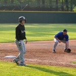 Julio Ortiz-Rivera leading off third base